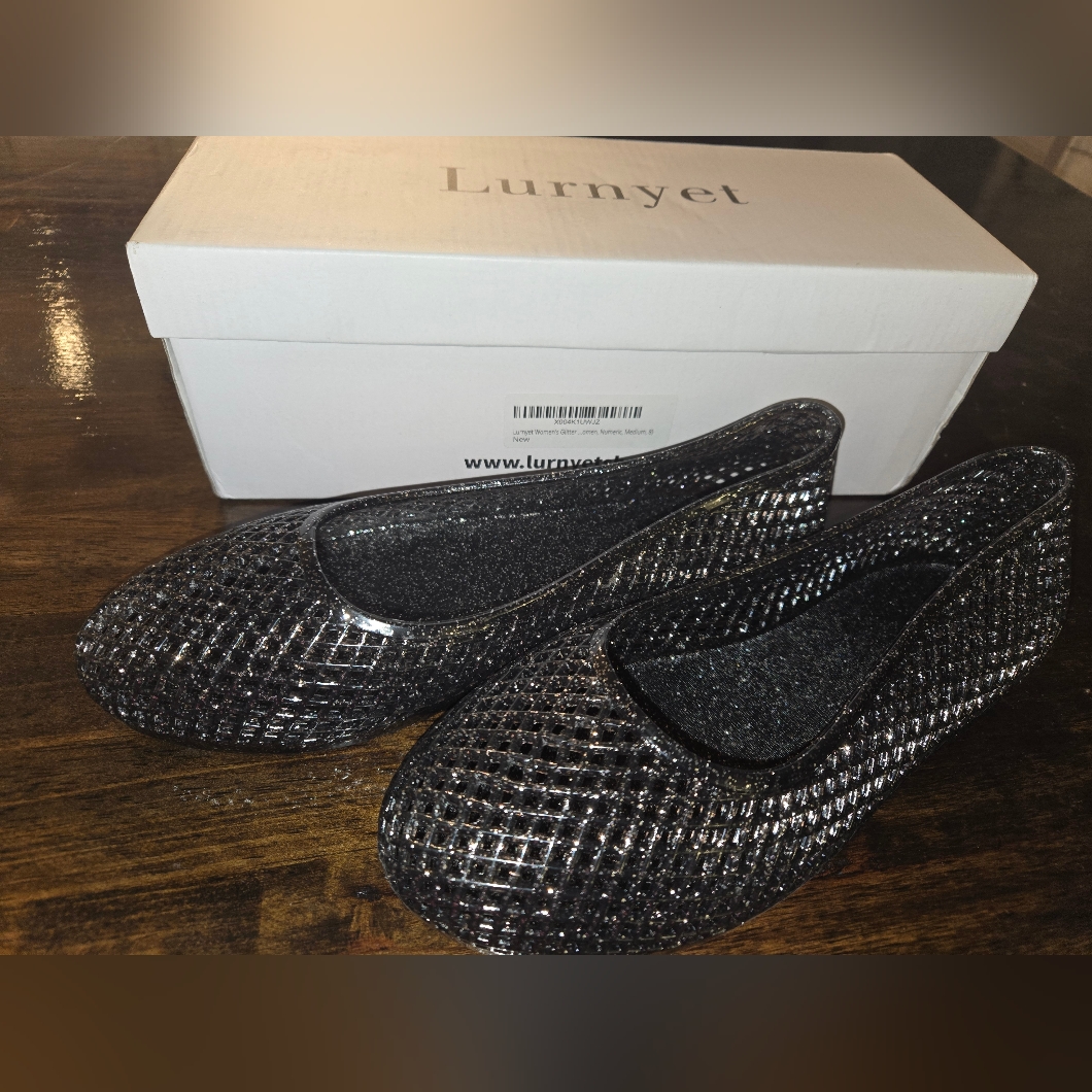 New In Box Lurnyet Women's Sz 8 Sparkling Black/Silver Flats/Jellies